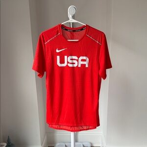 Official Team USA Nike Men's Red USA Short Sleeve Tee xs